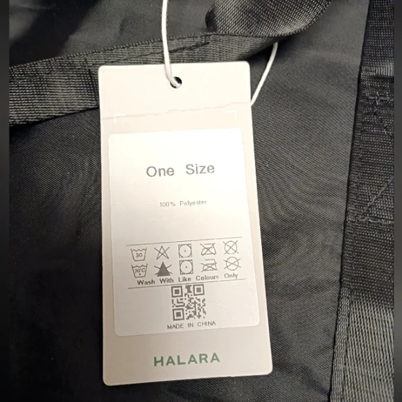 Halara gym duffle bag with adjustable strap, new - Picture 10 of 14